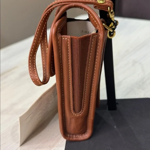 Vintage Coach Tan Leather Pouch/cell phone case with Gold Turnlock-NWT - Picture 4 of 12